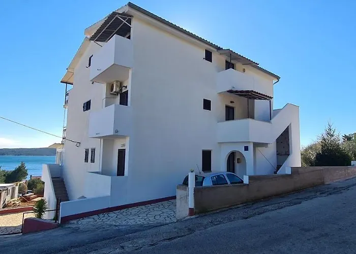 Apartments And Room Meri