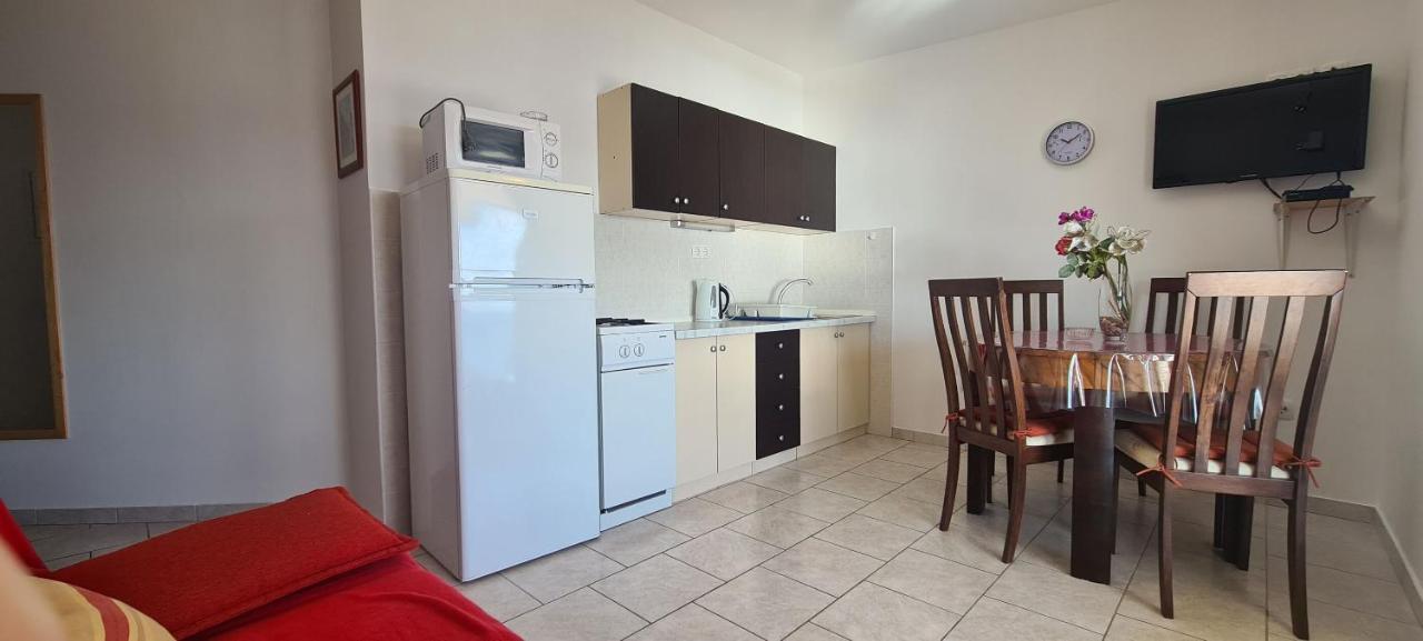 And Meri Apartman Zavala