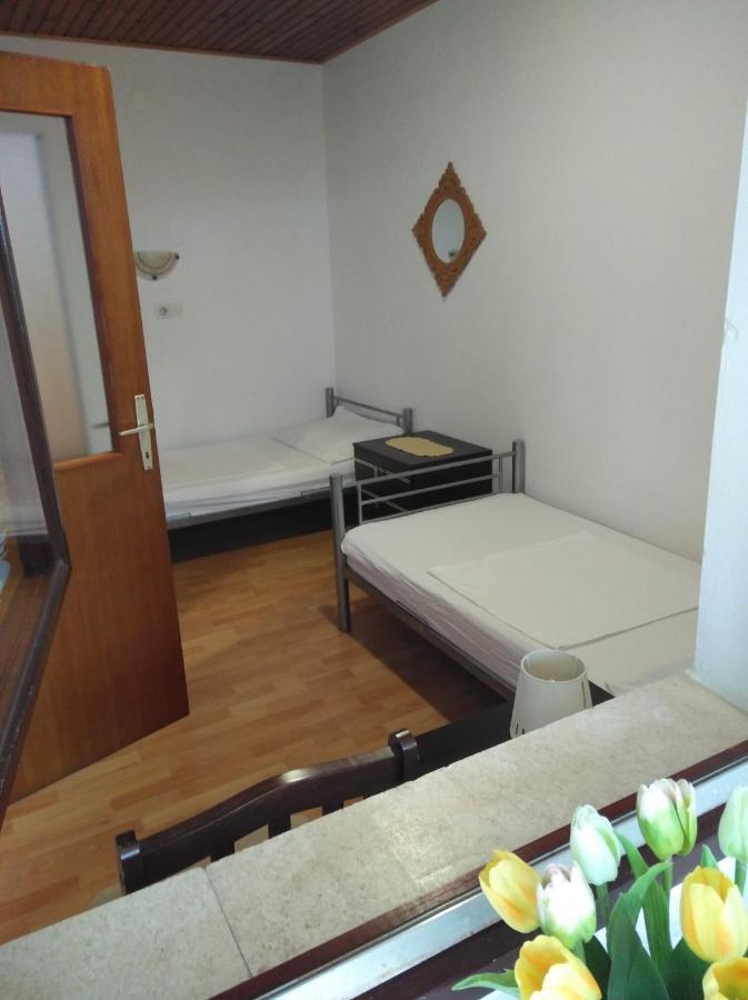 And Meri Apartman *