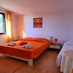 Apartments And Room Meri